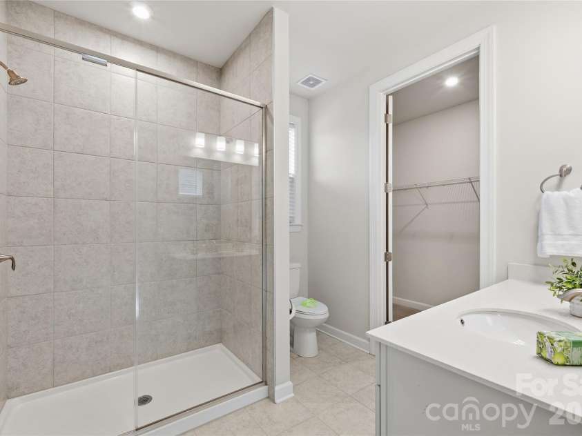 9534 Liberty Hill Drive, Mint Hill, NC 28227.  MLS# CAR4378048, YatesRealty ID 22183. Full Bathroom for Generational Suite