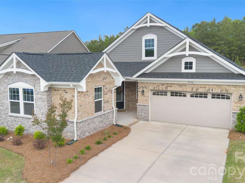 9534 Liberty Hill Drive, Mint Hill, NC 28227.  MLS# CAR4378048, YatesRealty ID 22183. WELCOME!