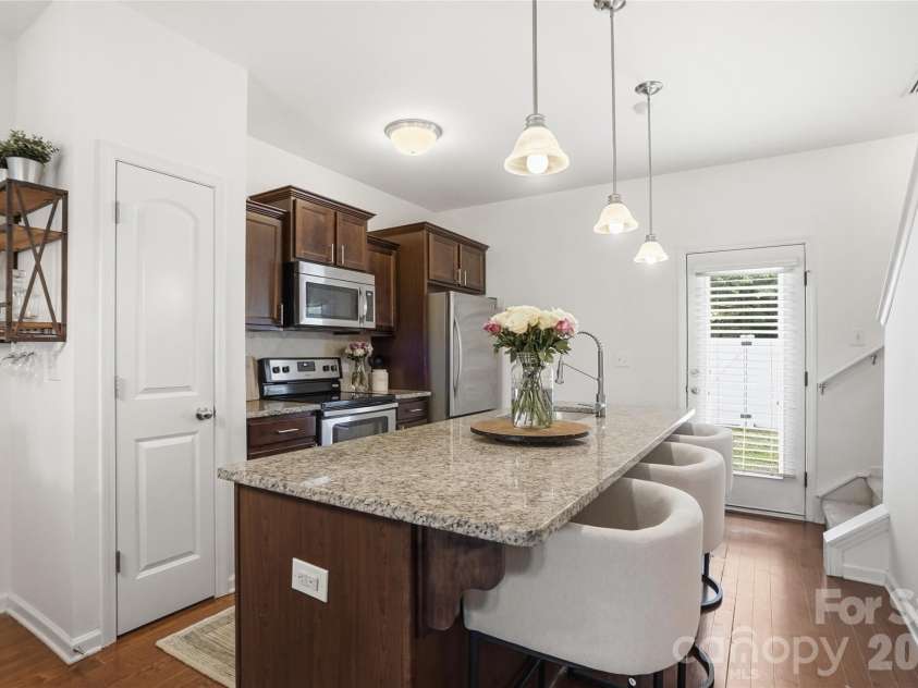 13596 Calloway Glen Drive, Charlotte, NC 28273.  MLS# CAR4377859, YatesRealty ID 22184. Who doesn't love a kitchen island?