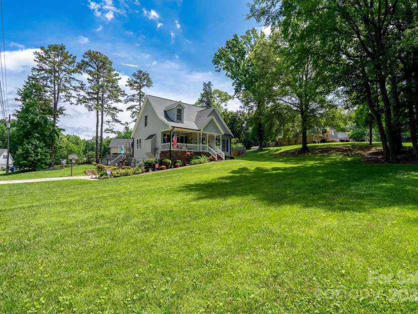 240 Hillcrest Drive, Harrisburg, NC 28075.  MLS# CAR4264116, YatesRealty ID 22184. 