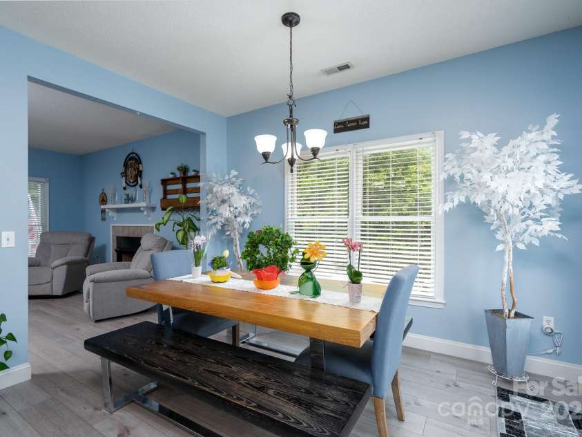240 Hillcrest Drive, Harrisburg, NC 28075.  MLS# CAR4264116, YatesRealty ID 22184. Dining