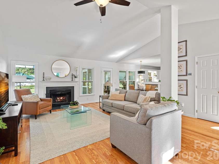 154 Quiet Cove Road, Mooresville, NC 28117.  MLS# CAR4377824, YatesRealty ID 22185. 