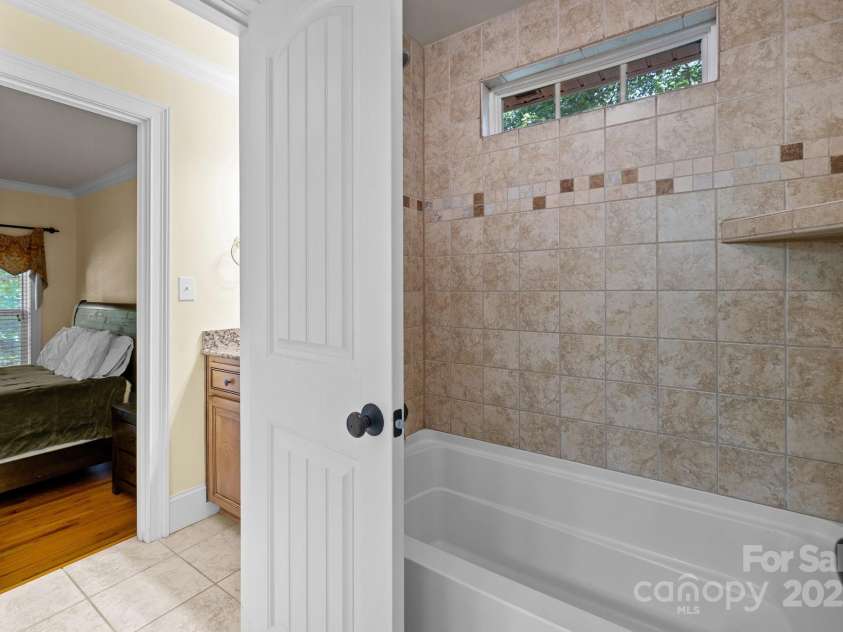 6565 Robin Hollow Drive, Mint Hill, NC 28227.  MLS# CAR4272800, YatesRealty ID 22185. 