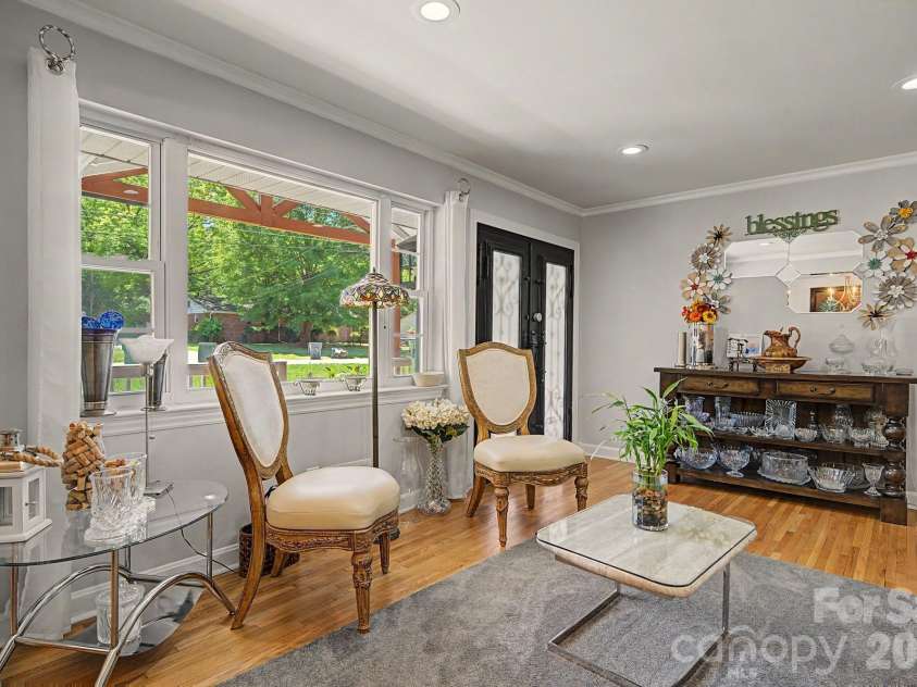 5127 Hoover Drive, Charlotte, NC 28269.  MLS# CAR4379482, YatesRealty ID 22186. 