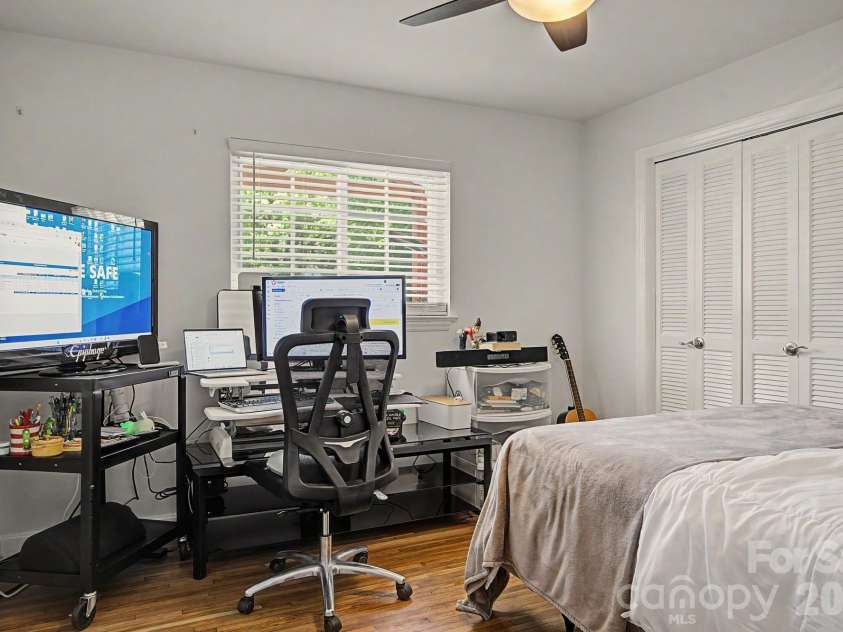 5127 Hoover Drive, Charlotte, NC 28269.  MLS# CAR4379482, YatesRealty ID 22186. 