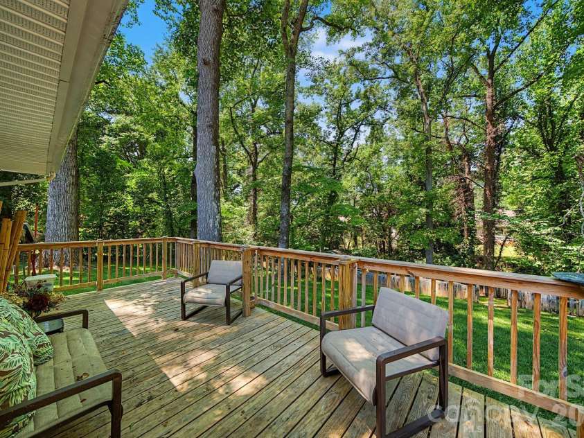 5127 Hoover Drive, Charlotte, NC 28269.  MLS# CAR4379482, YatesRealty ID 22186. 
