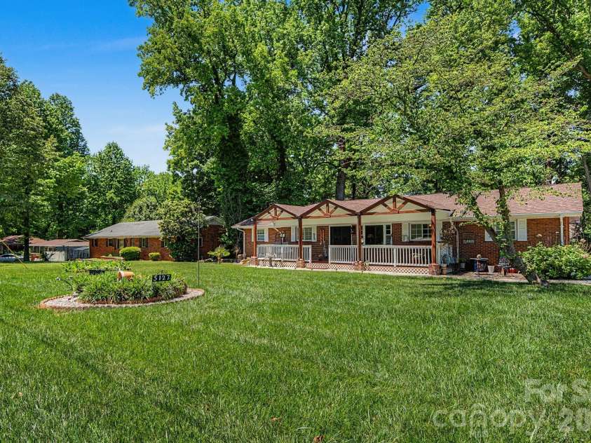 5127 Hoover Drive, Charlotte, NC 28269.  MLS# CAR4379482, YatesRealty ID 22186. 