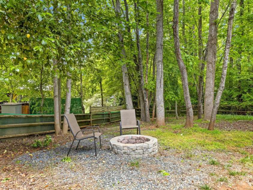 146 Comata Road, Mooresville, NC 28117.  MLS# CAR4380267, YatesRealty ID 22187. Firepit