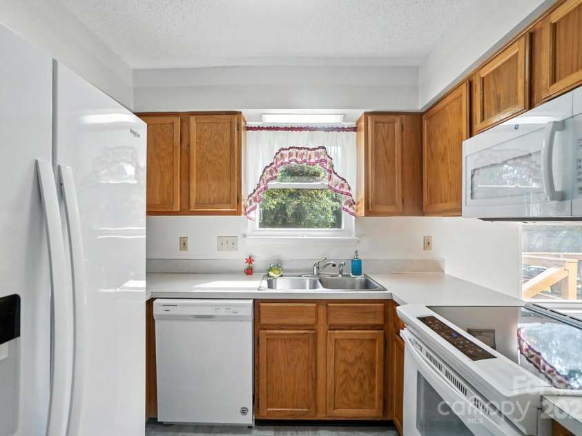 8529 Indian Summer Trail, Harrisburg, NC 28075.  MLS# CAR4273762, YatesRealty ID 22187. 