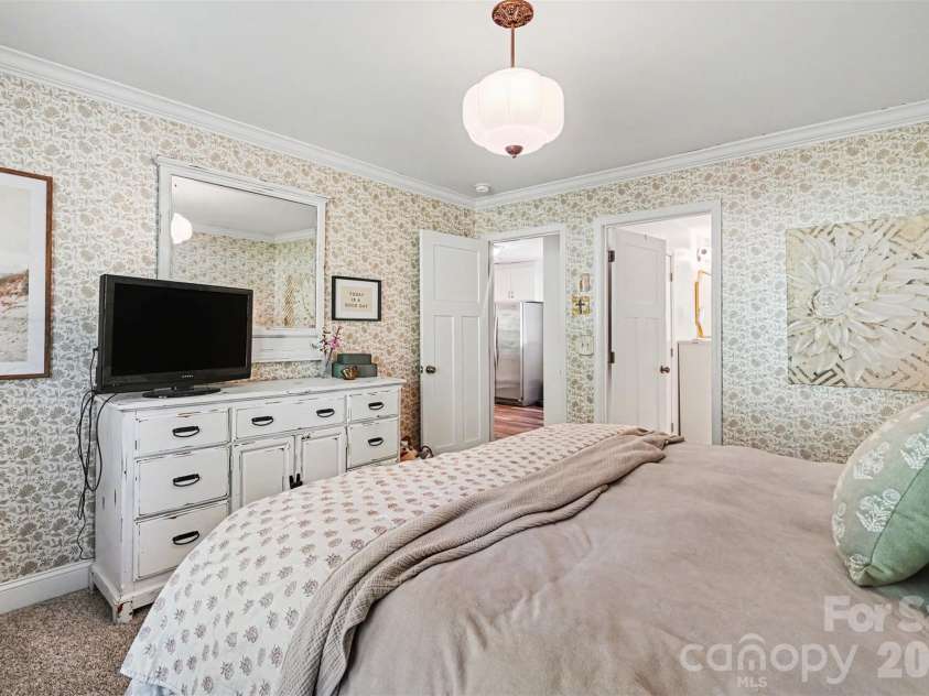 7250 Empire Drive, Mount Pleasant, NC 28124.  MLS# CAR4379274, YatesRealty ID 22188. 
