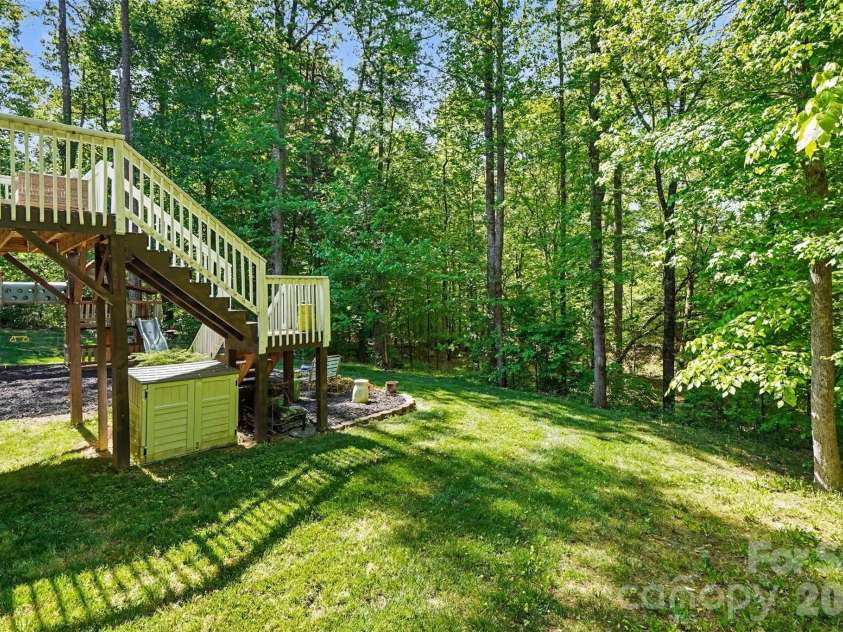7250 Empire Drive, Mount Pleasant, NC 28124.  MLS# CAR4379274, YatesRealty ID 22188. 