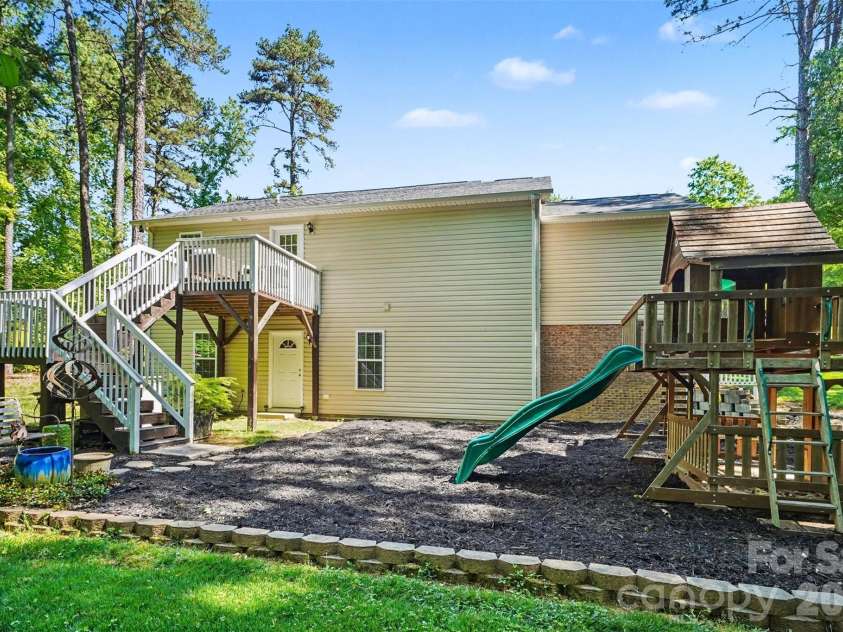 7250 Empire Drive, Mount Pleasant, NC 28124.  MLS# CAR4379274, YatesRealty ID 22188. 