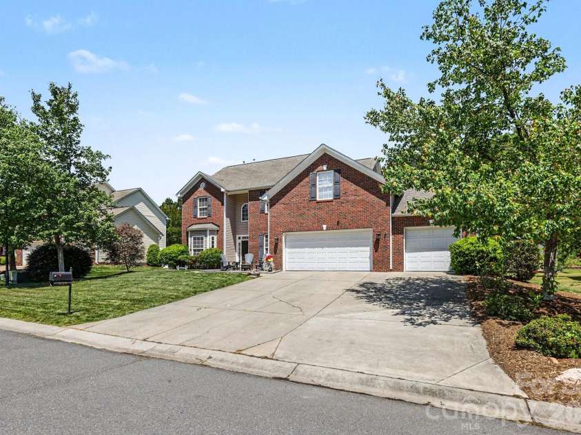 3028 Streamlet Way, Indian Trail, NC 28110.  MLS# CAR4378503, YatesRealty ID 22189. 