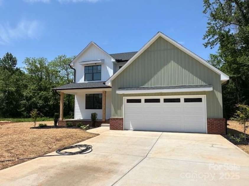 1906 Maius Drive, Conover, NC 28613.  MLS# CAR4231419, YatesRealty ID 2219. 