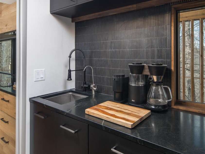 206 Tsisdvna Lane, Brevard, NC 28712.  MLS# CAR4334880, YatesRealty ID 2219. Coffee Bar