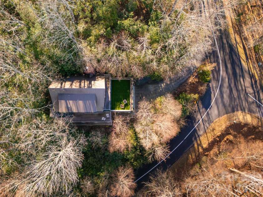 206 Tsisdvna Lane, Brevard, NC 28712.  MLS# CAR4334880, YatesRealty ID 2219. Elevated Mountain Living at it's finest