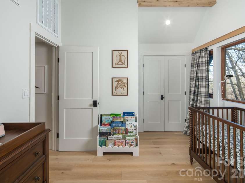 206 Tsisdvna Lane, Brevard, NC 28712.  MLS# CAR4334880, YatesRealty ID 2219. Secondary Upstairs Suite