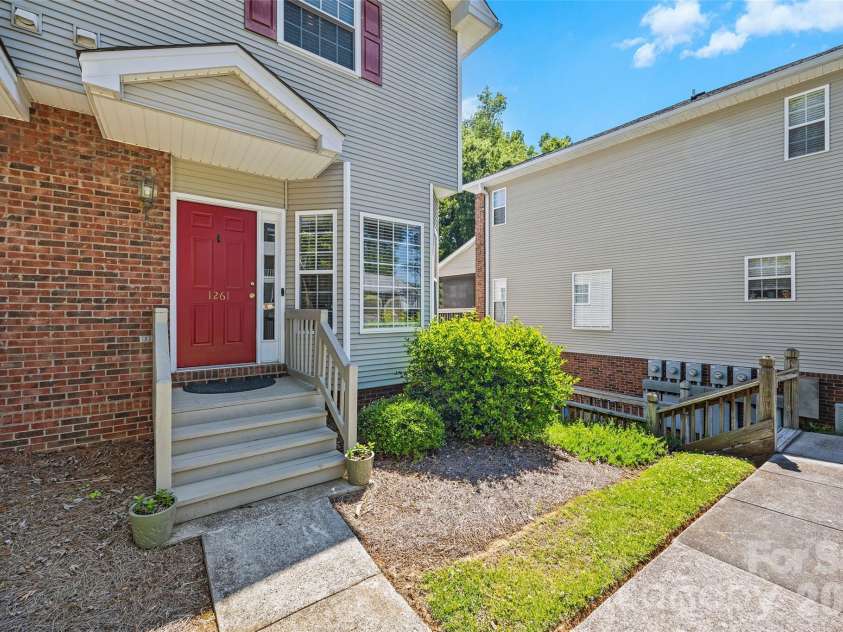 1261 Charlotte Avenue, Rock Hill, SC 29732.  MLS# CAR4374213, YatesRealty ID 22190. End unit