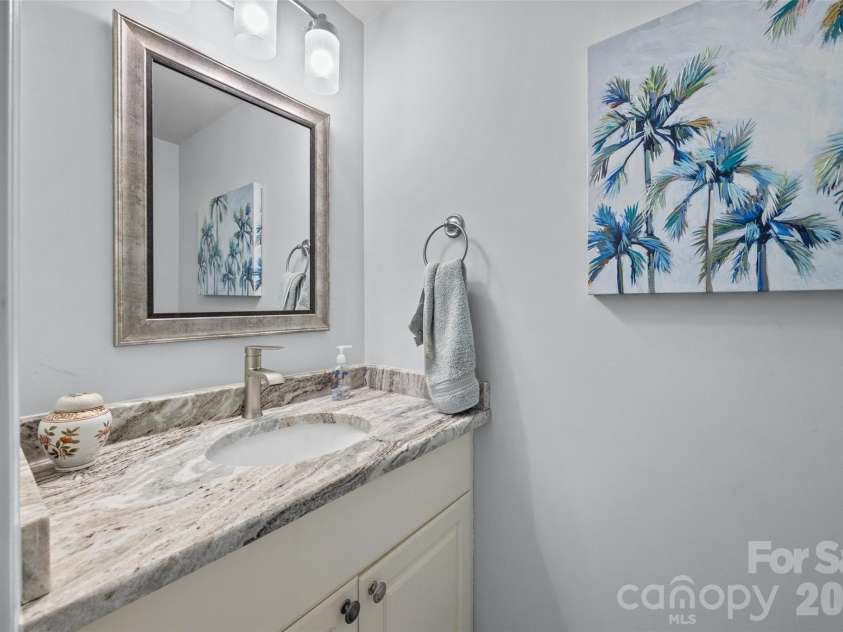 1261 Charlotte Avenue, Rock Hill, SC 29732.  MLS# CAR4374213, YatesRealty ID 22190. Half Bath