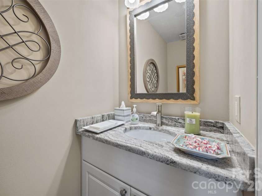 1261 Charlotte Avenue, Rock Hill, SC 29732.  MLS# CAR4374213, YatesRealty ID 22190. Half Bath on main level