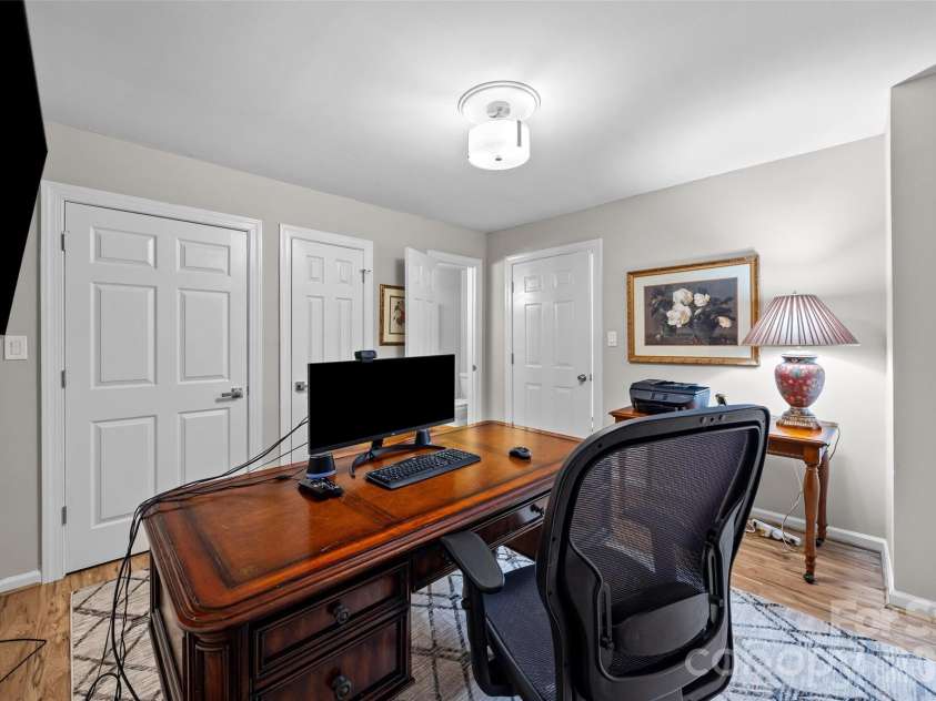 1261 Charlotte Avenue, Rock Hill, SC 29732.  MLS# CAR4374213, YatesRealty ID 22190. Office // Flex Space