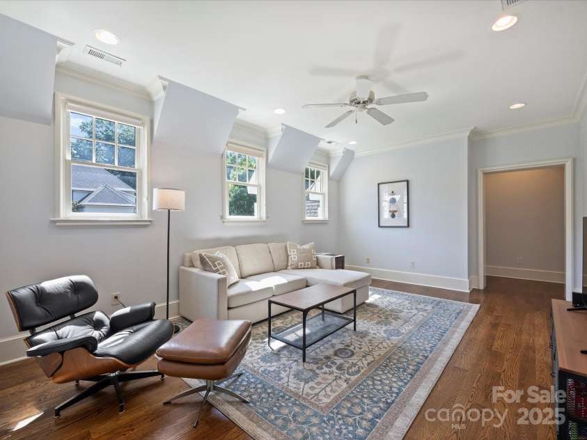 6314 Saint Stephen Lane, Charlotte, NC 28210.  MLS# CAR4272179, YatesRealty ID 22190. Bonus Area