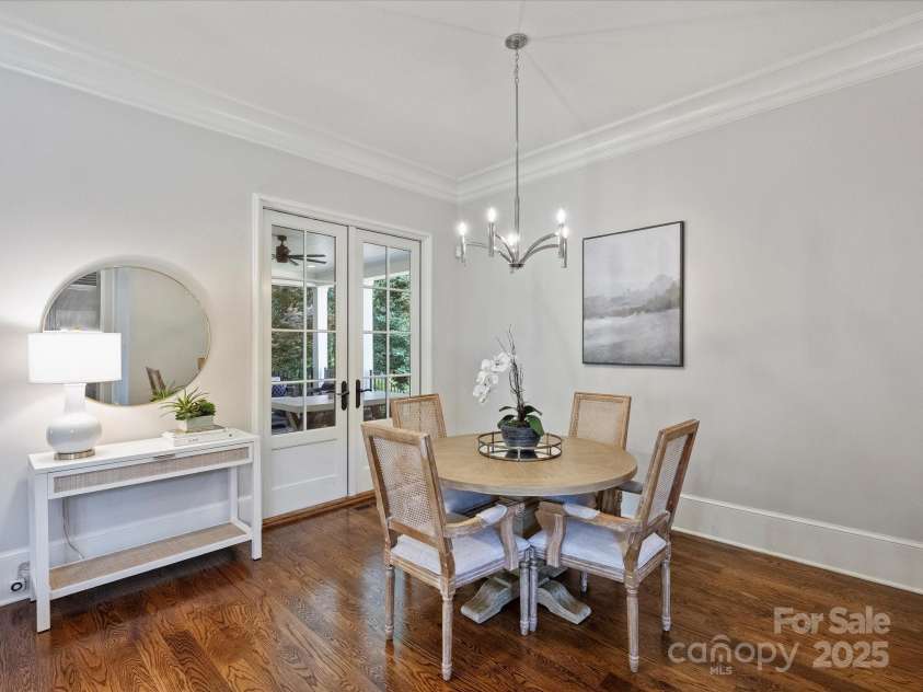6314 Saint Stephen Lane, Charlotte, NC 28210.  MLS# CAR4272179, YatesRealty ID 22190. Breakfast Area