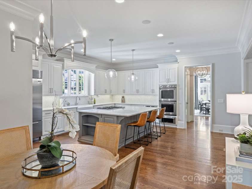 6314 Saint Stephen Lane, Charlotte, NC 28210.  MLS# CAR4272179, YatesRealty ID 22190. Breakfast/Kitchen