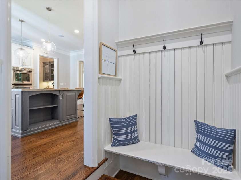 6314 Saint Stephen Lane, Charlotte, NC 28210.  MLS# CAR4272179, YatesRealty ID 22190. Drop Zone