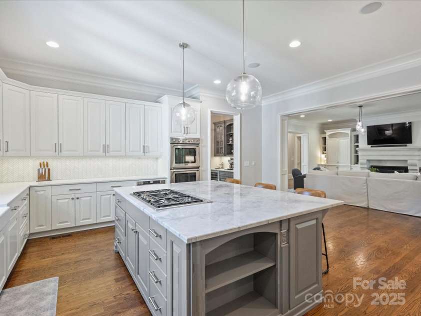 6314 Saint Stephen Lane, Charlotte, NC 28210.  MLS# CAR4272179, YatesRealty ID 22190. Kitchen