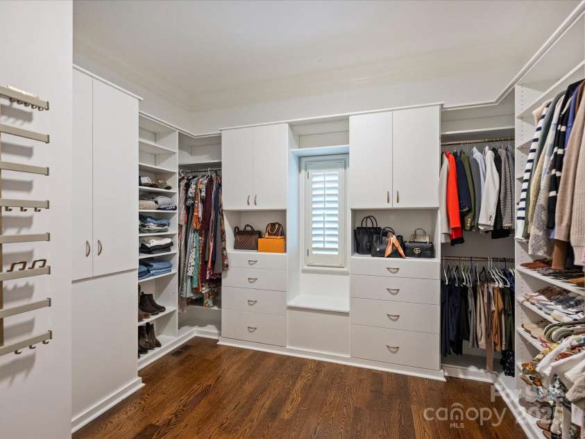 6314 Saint Stephen Lane, Charlotte, NC 28210.  MLS# CAR4272179, YatesRealty ID 22190. Primary Closet