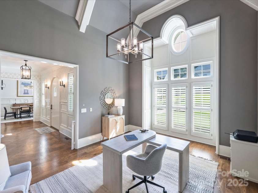 6314 Saint Stephen Lane, Charlotte, NC 28210.  MLS# CAR4272179, YatesRealty ID 22190. Study/Living Room