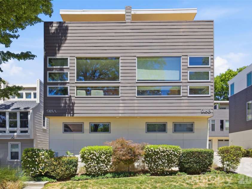 918 Greenleaf Avenue, Charlotte, NC 28202.  MLS# CAR4382252, YatesRealty ID 22191. 