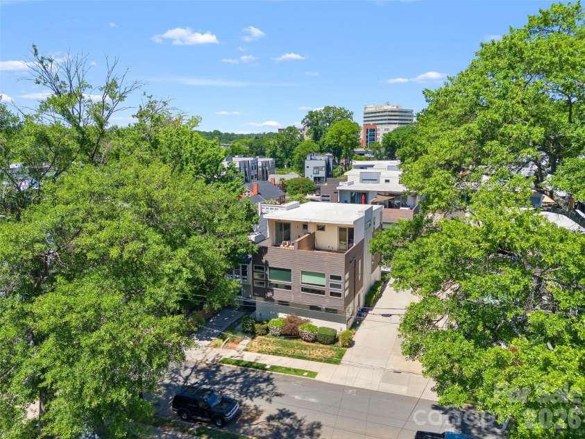 918 Greenleaf Avenue, Charlotte, NC 28202.  MLS# CAR4382252, YatesRealty ID 22191. 