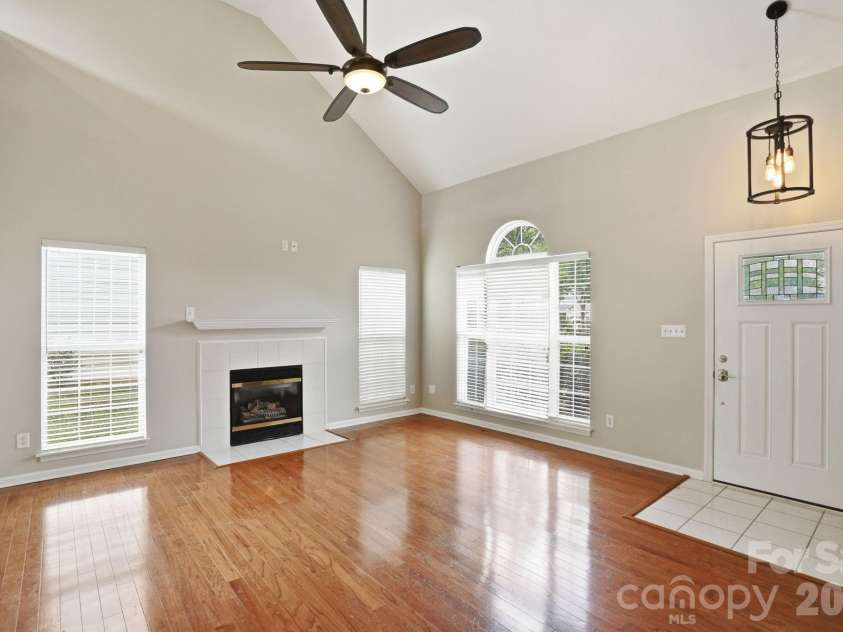 6914 Weirton Place, Charlotte, NC 28226.  MLS# CAR4379626, YatesRealty ID 22192. 
