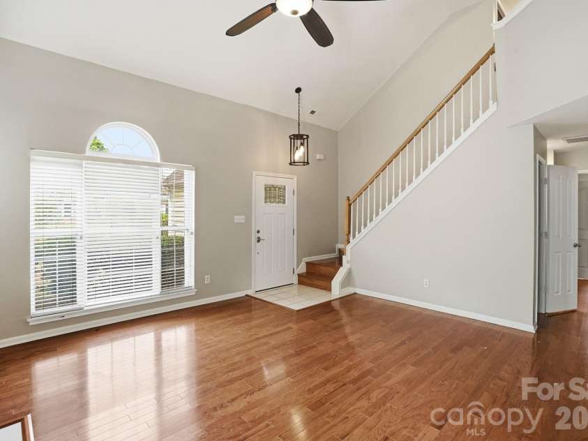 6914 Weirton Place, Charlotte, NC 28226.  MLS# CAR4379626, YatesRealty ID 22192. 
