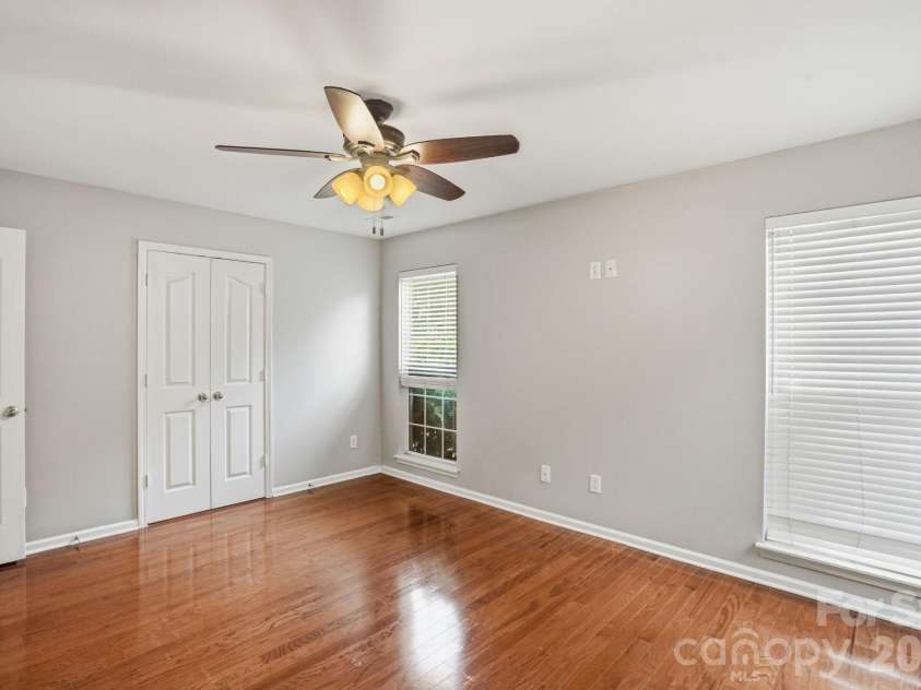 6914 Weirton Place, Charlotte, NC 28226.  MLS# CAR4379626, YatesRealty ID 22192. 