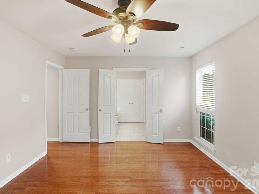6914 Weirton Place, Charlotte, NC 28226.  MLS# CAR4379626, YatesRealty ID 22192. 