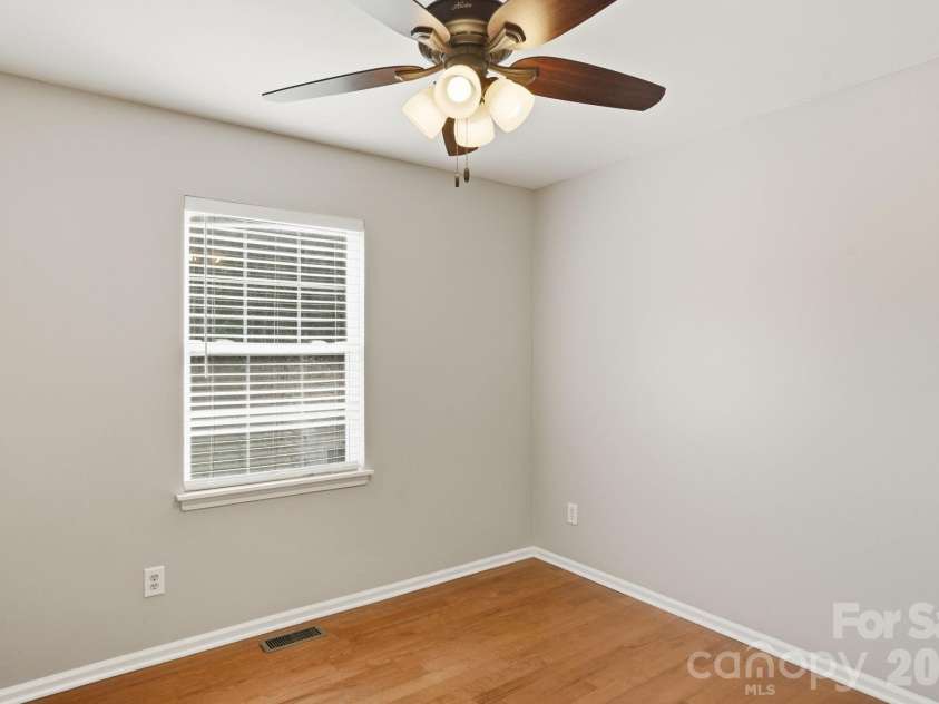 6914 Weirton Place, Charlotte, NC 28226.  MLS# CAR4379626, YatesRealty ID 22192. 
