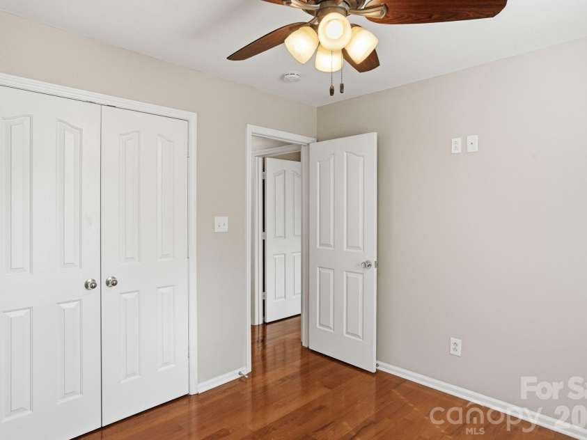 6914 Weirton Place, Charlotte, NC 28226.  MLS# CAR4379626, YatesRealty ID 22192. 
