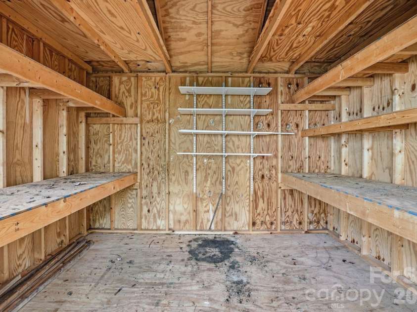 6914 Weirton Place, Charlotte, NC 28226.  MLS# CAR4379626, YatesRealty ID 22192. 