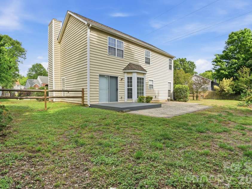 6914 Weirton Place, Charlotte, NC 28226.  MLS# CAR4379626, YatesRealty ID 22192. 
