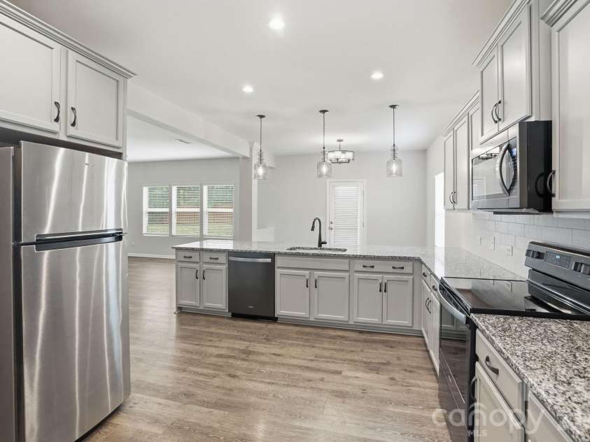1006 Brooksland Place, Waxhaw, NC 28173.  MLS# CAR4379627, YatesRealty ID 22193. 