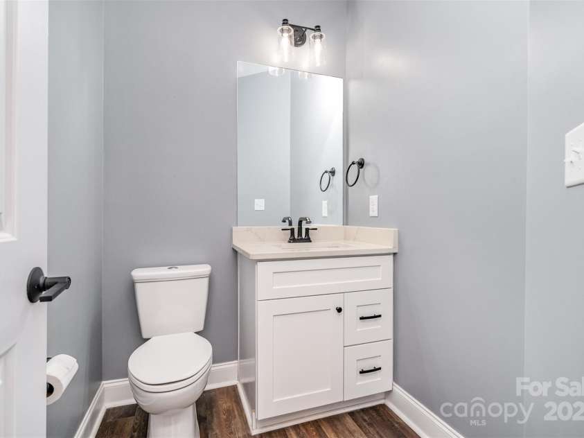 3011 Waxhaw Crossing Drive, Waxhaw, NC 28173.  MLS# CAR4315709, YatesRealty ID 22193. Main level half bath