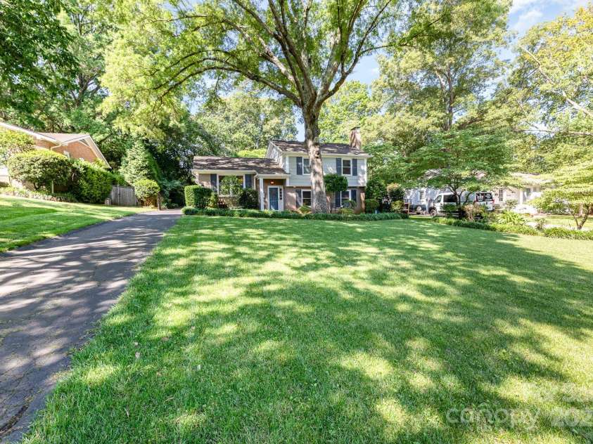 4200 Tyndale Avenue, Charlotte, NC 28210.  MLS# CAR4268120, YatesRealty ID 22194. 