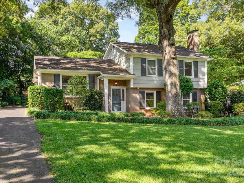 4200 Tyndale Avenue, Charlotte, NC 28210.  MLS# CAR4268120, YatesRealty ID 22194. Welcome to 4200 Tyndale Avenue!