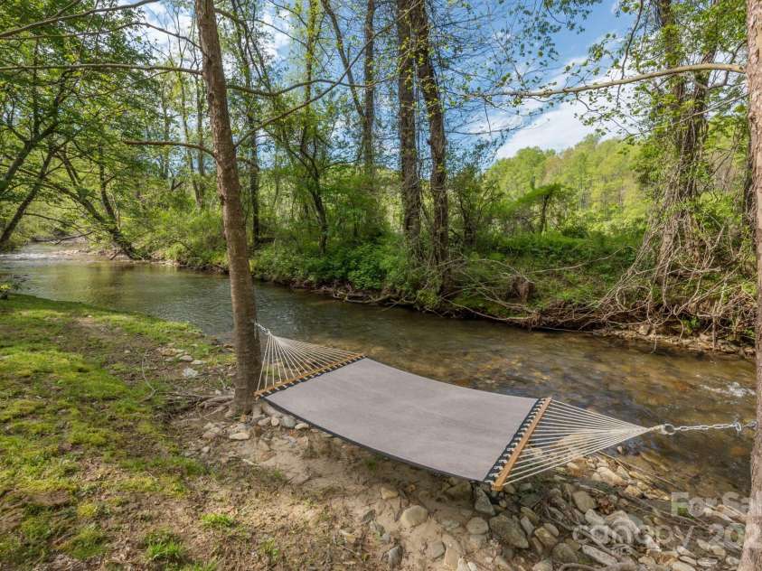 2086 NC Hwy 9 Highway, Black Mountain, NC 28711.  MLS# CAR4273264, YatesRealty ID 22195. 