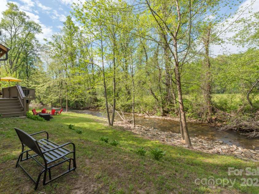 2086 NC Hwy 9 Highway, Black Mountain, NC 28711.  MLS# CAR4273264, YatesRealty ID 22195. 