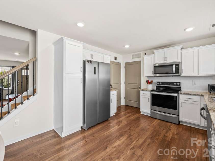 2 Chambers Garden Drive, Arden, NC 28704.  MLS# CAR4381630, YatesRealty ID 22196. 
