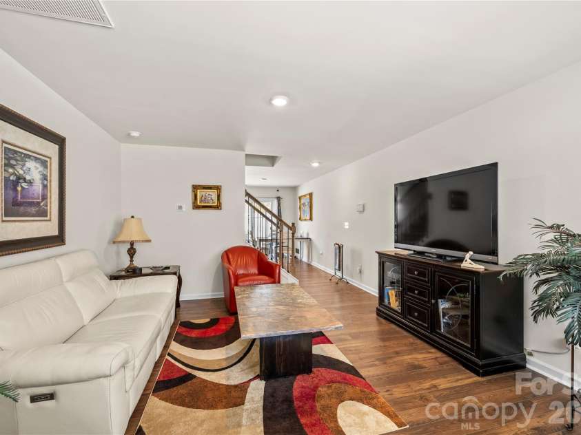 2 Chambers Garden Drive, Arden, NC 28704.  MLS# CAR4381630, YatesRealty ID 22196. 